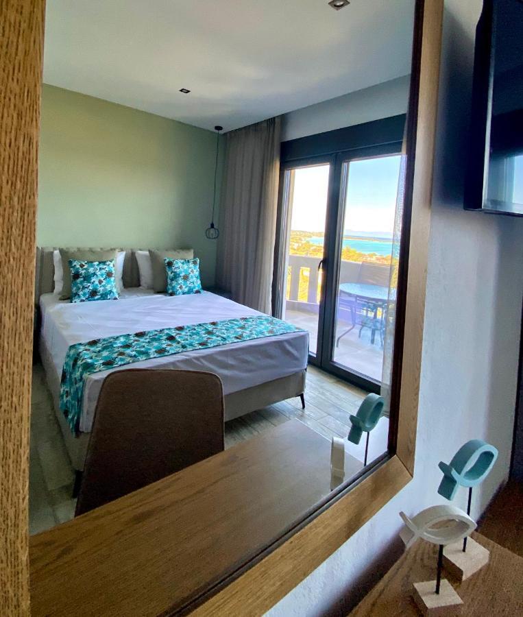 Thea Luxury Apartments Вурвуру Екстериор снимка