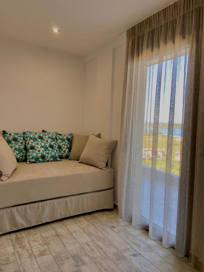 Thea Luxury Apartments Вурвуру Екстериор снимка
