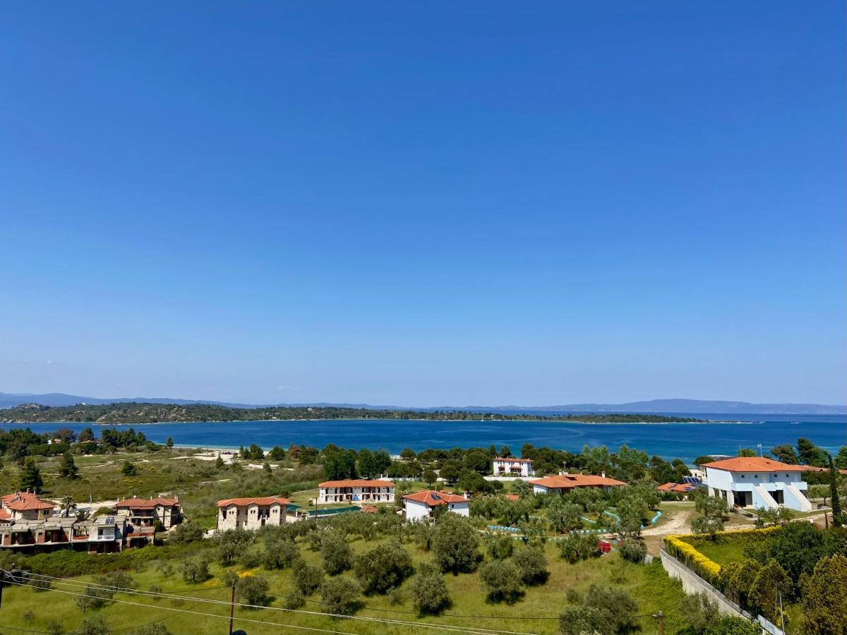 Thea Luxury Apartments Вурвуру Екстериор снимка