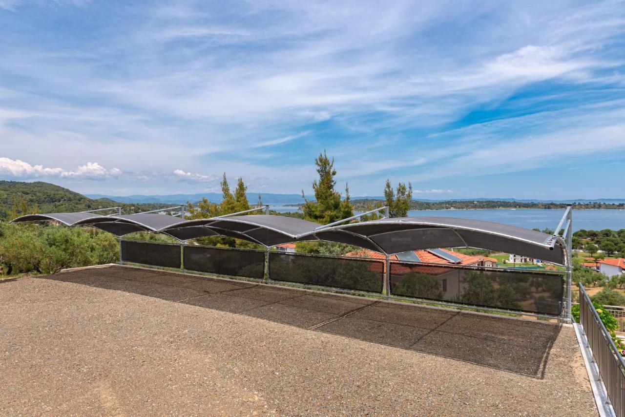 Thea Luxury Apartments Вурвуру Екстериор снимка