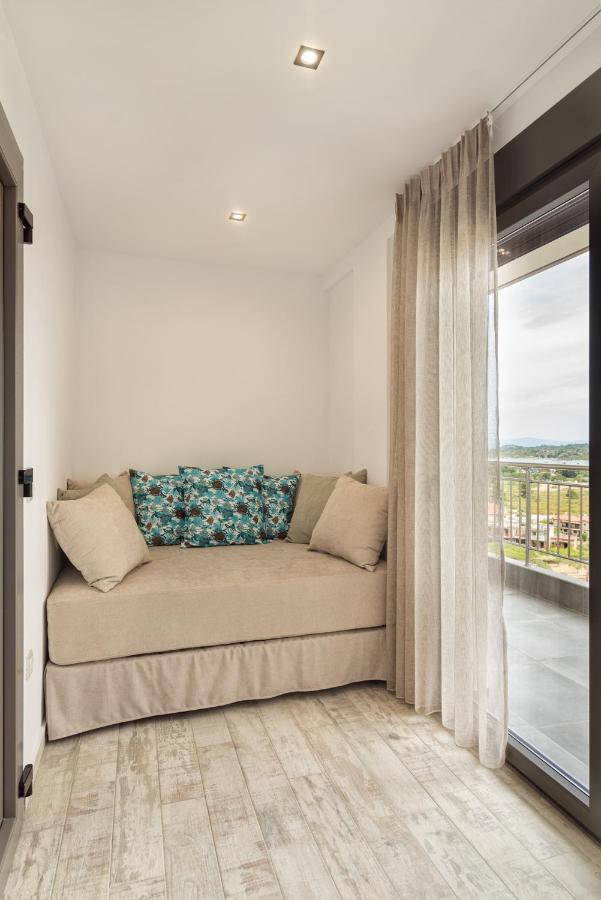 Thea Luxury Apartments Вурвуру Екстериор снимка