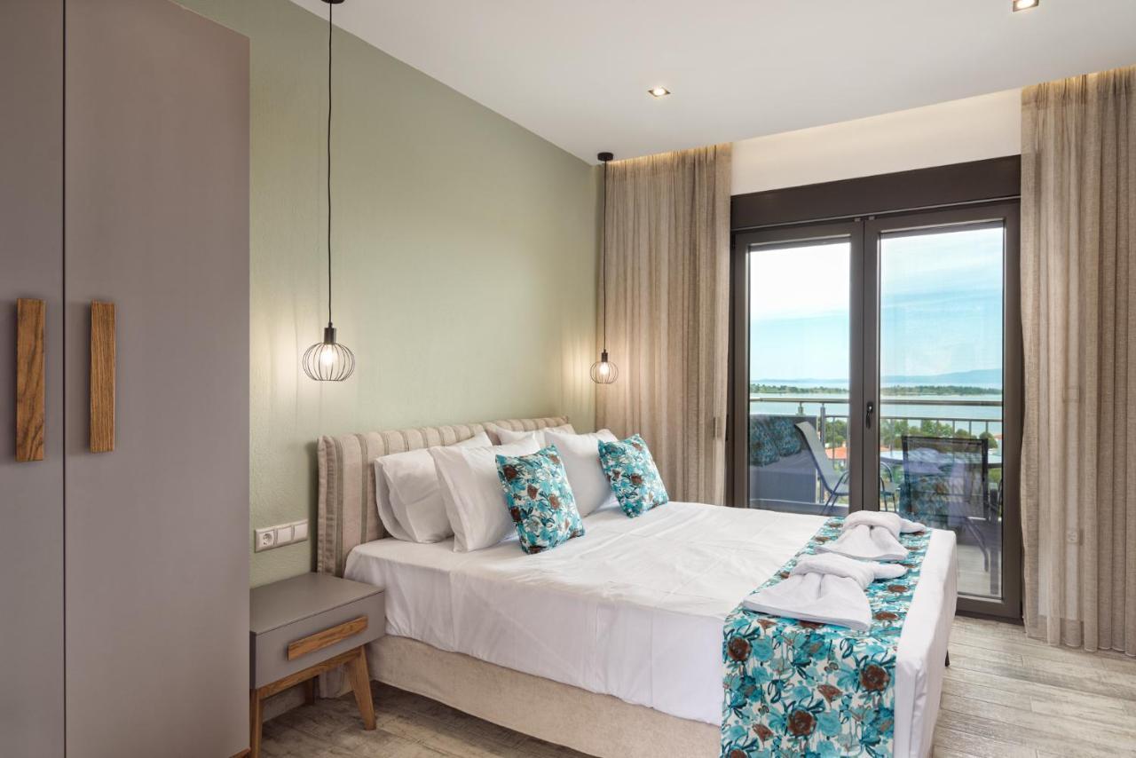 Thea Luxury Apartments Вурвуру Екстериор снимка